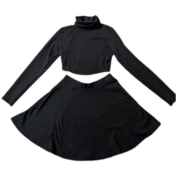Dark Academia 2-Piece Set | Black Crop Top & Skirt| Coquette| Luxury Outfit - Picture 1 of 4